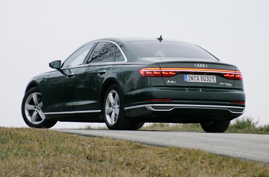  Audi A8 L 60 TFSI e Quattro 2019 года  (WW) (фото 50 из 61)